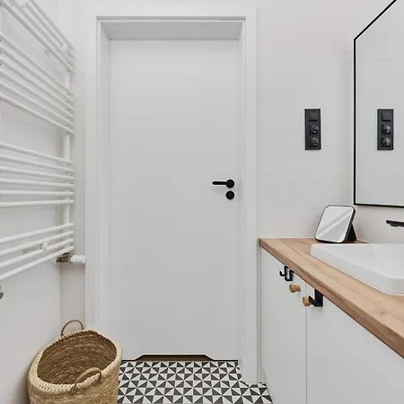 아파트 Cozy Jaworska With Free Garage By Renters *