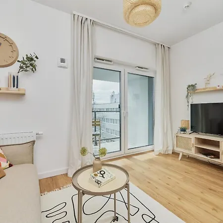 Cozy Jaworska With Free Garage By Renters * 브로츠와프