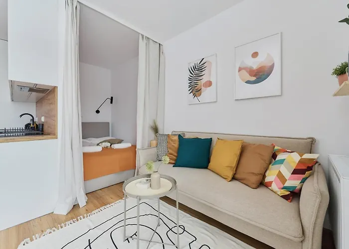 Cozy Jaworska With Free Garage By Renters Wroclaw