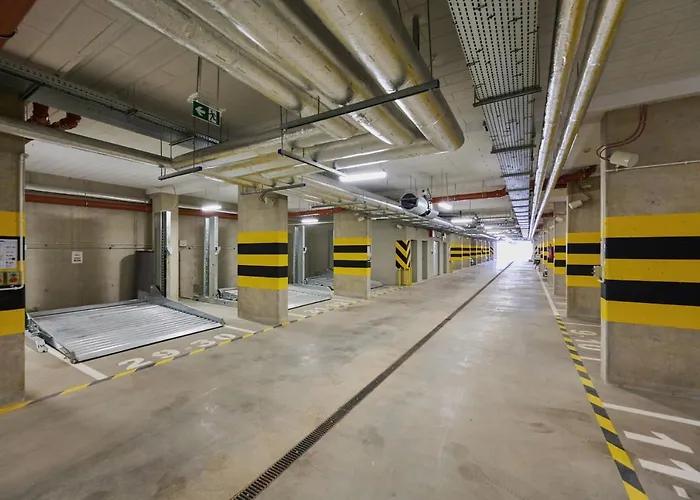 Cozy Jaworska With Free Garage By Renters Apartment